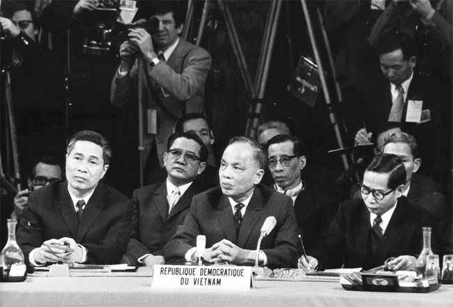 Đoàn đại biểu Việt Nam Dân chủ Cộng hòa tại Hội nghị Paris năm 1973.