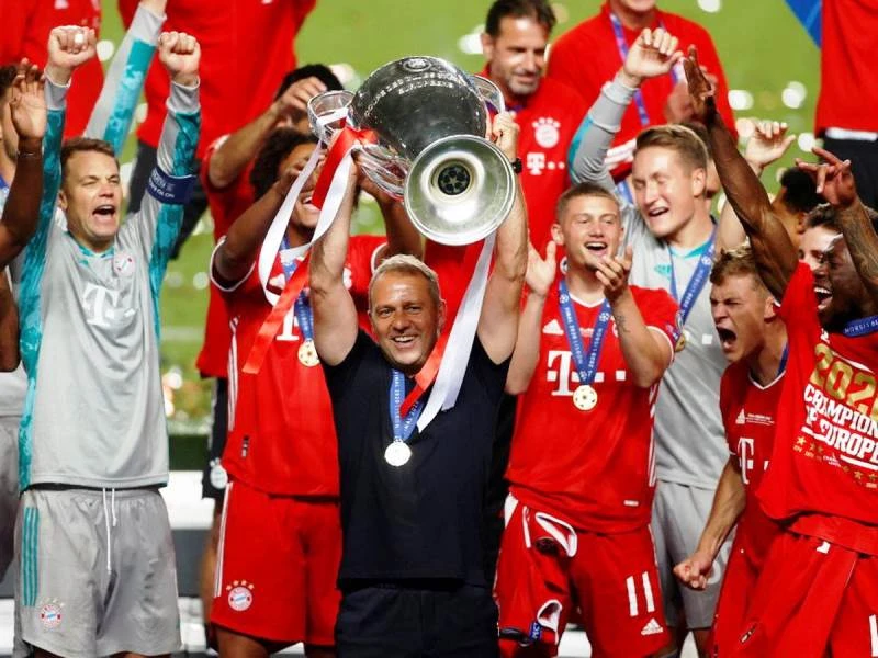 Hansi Flick giành cú ăn ba chỉ sau 10 tháng dẫn dắt Bayern.