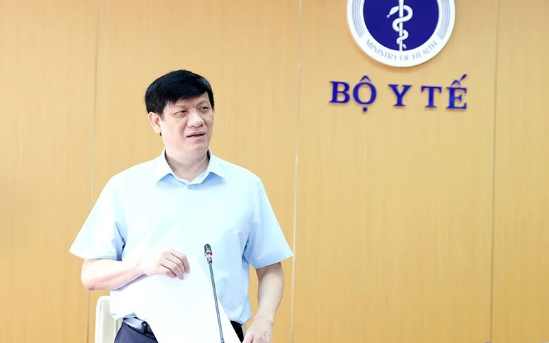 Quyền Bộ trưởng Nguyễn Thanh Long phát biểu tại buổi giao ban.