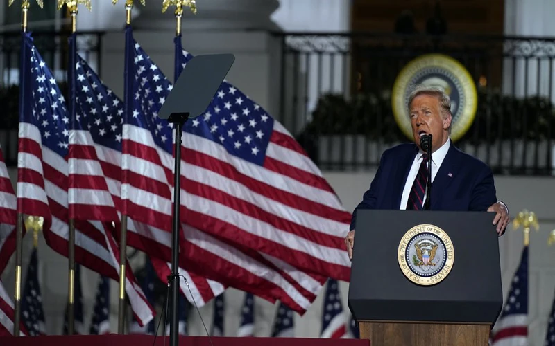 Ông Trump phát biểu tại khu vườn phía nam Nhà trắng, ngày 27-8. (Ảnh: AP)