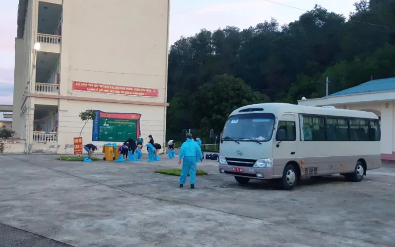 142 công dân đã hoàn thành thời gian cách ly tại cơ sở cách ly tập trung tỉnh Nam Định (thị trấn Gôi, huyện Vụ Bản).