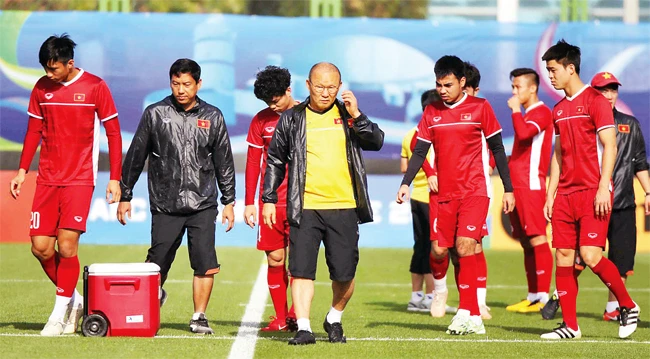 Thầy trò HLV Park Hang-seo sẽ phải đối mặt với lịch thi đấu dày đặc vào năm 2021. Ảnh | ĐĂNG HUY - LÂM THỎA