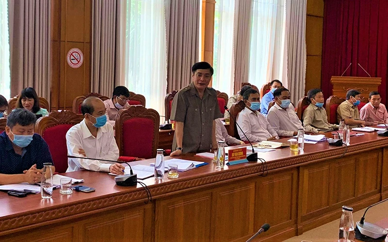 Bí thư Tỉnh ủy Đắk Lắk Bùi Văn Cường phát biểu tại buổi làm việc.
