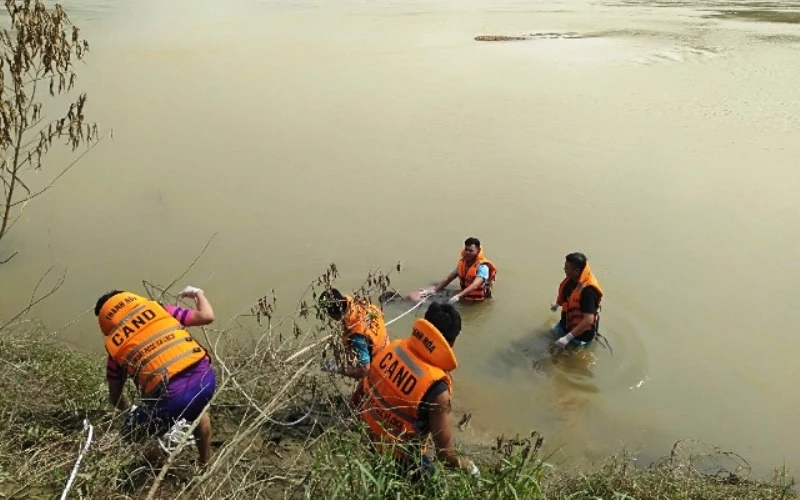 Lực lượng chuyên nghiệp đã tìm thấy, vớt nạn nhân tử vong do đuối nước.