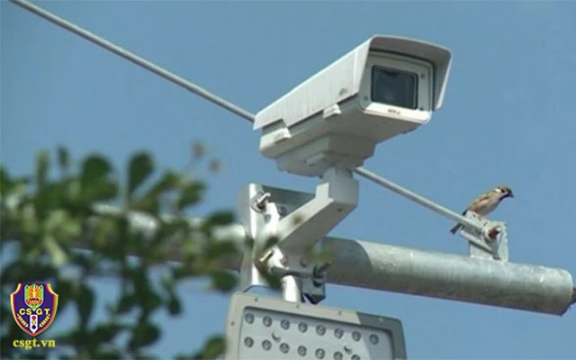 110 camera được Cục Cảnh sát giao thông lắp đặt trên cao tốc Nội Bài - Lào Cai. (Ảnh: Cục CSGT)