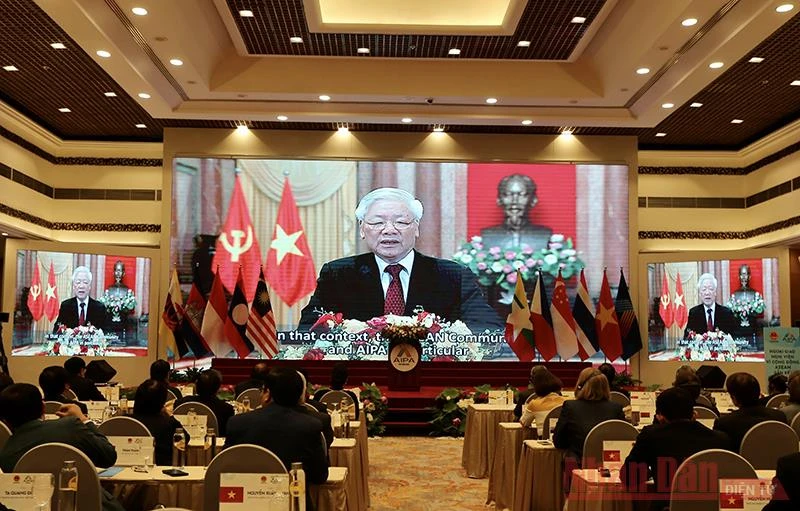 Tổng Bí thư, Chủ tịch nước Nguyễn Phú Trọng phát biểu chào mừng hội nghị bằng hình thức trực tuyến. (Ảnh: Duy Linh)