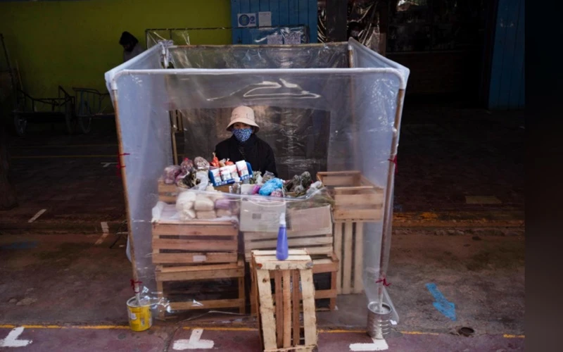 Một gian hàng tại chợ đường phố ở Jujuy, Argentina, ngày 27-8. (Ảnh: Reuters)