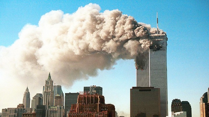 Vụ tiến công nhằm vào tòa tháp đôi WTC ngày 11-9-2001. Ảnh: GETTY IMAGES