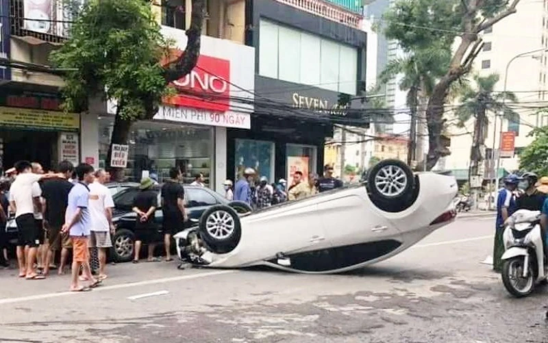 Hiện trường vụ tai nạn ở thành phố Thanh Hóa.