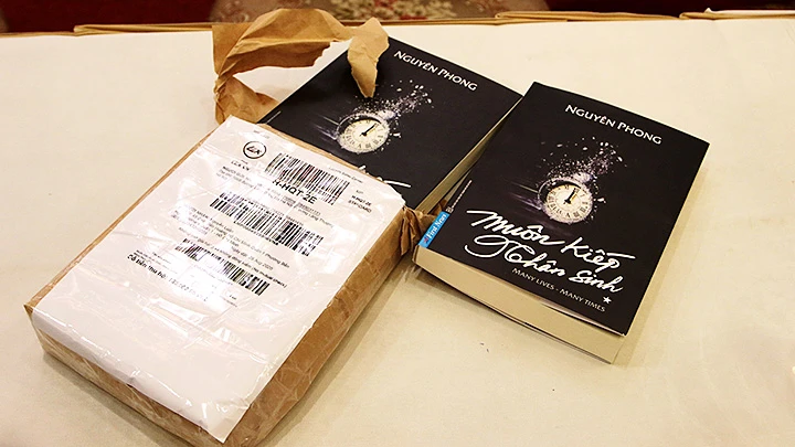 Đơn hàng sách "Muôn kiếp nhân sinh" của Trí Việt đặt mua trên Lazada được khẳng định là sách giả.