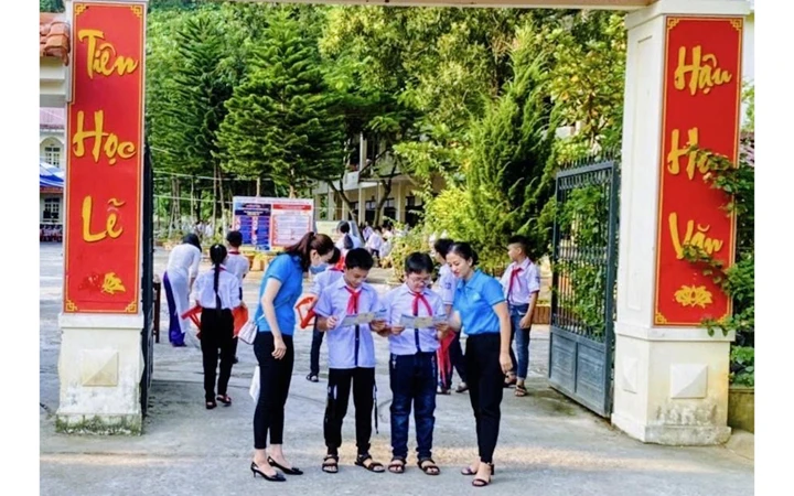 Bảo hiểm xã hội tỉnh Lai Châu đẩy mạnh tuyên truyền về chính sách bảo hiểm y tế học sinh, sinh viên.