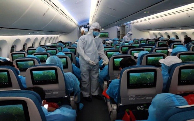 Không lo ngại bùng phát số ca nhiễm mới khi mở lại đường bay quốc tế