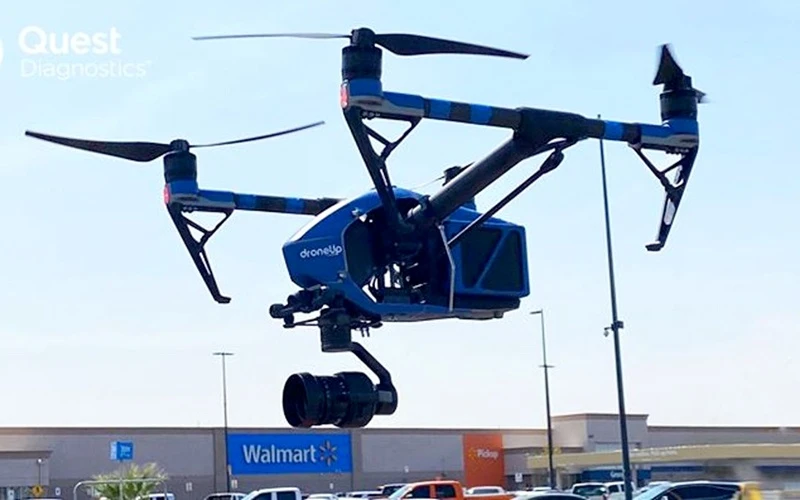 Walmart sử dụng máy bay không người lái để giao các bộ dụng cụ tự xét nghiệm Covid-19.