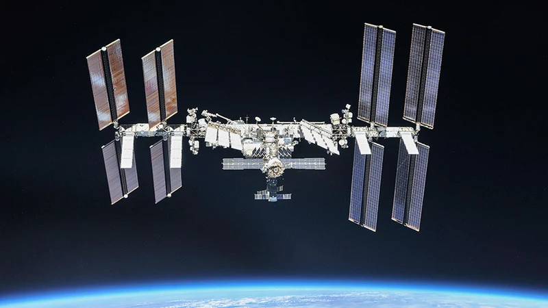 Hình ảnh Trạm Vũ trụ quốc tế quay quanh Trái đất vào tháng 10-2018. Ảnh: NASA.