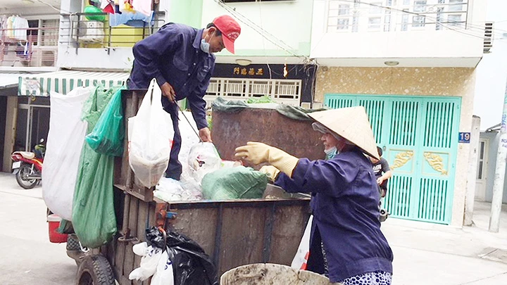 Ý thức của người dân đang tác động lớn đến thực trạng ô nhiễm môi trường của TP Hồ Chí Minh.