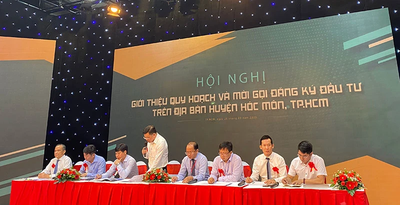 Hội nghị kêu gọi đầu tư của UBND huyện Hóc Môn tổ chức sáng 29-8.
