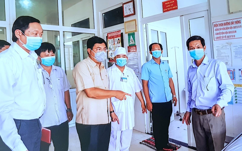 Lãnh đạo tỉnh Cà Mau kiểm tra công tác phòng, chống dịch tại Bệnh viện Đa khoa tỉnh Cà Mau