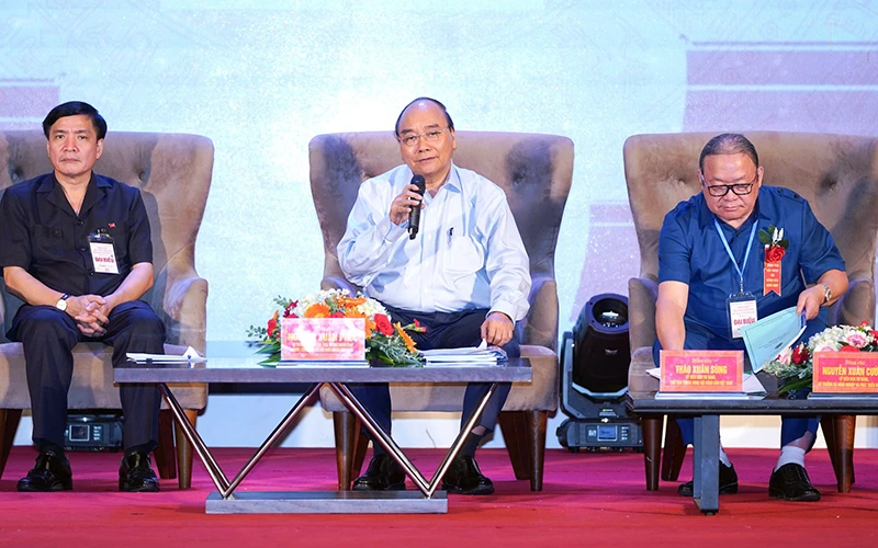 Thủ tướng Chính phủ Nguyễn Xuân Phúc đối thoại với nông dân tại TP Buôn Ma Thuột, tỉnh Ðắk Lắk, chiều 28-9-2020. Ảnh: Quang Hiếu
