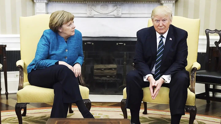 Tổng thống Mỹ Trump và Thủ tướng Đức Merkel tại một cuộc gặp ở Nhà trắng. Ảnh: AP