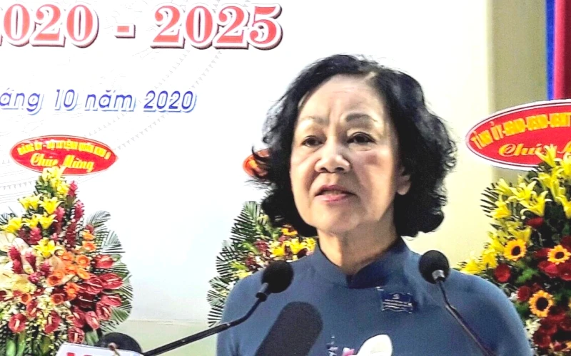 Đồng chí Trương Thị Mai, Ủy viên Bộ Chính trị, Bí thư Trung ương Đảng, Trưởng Ban Dân vận T.ư phát biểu chỉ đạo Đại hội.