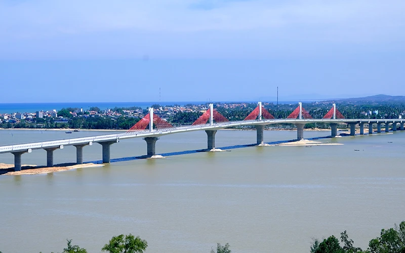 Cầu Cổ Lũy, công trình chào mừng Ðại hội Ðảng bộ tỉnh Quảng Ngãi lần thứ 20.