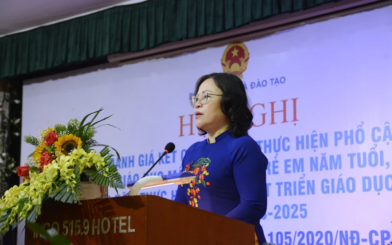 Thứ trưởng Bộ GD-ĐT Ngô Thị Minh phát biểu tại hội nghị 