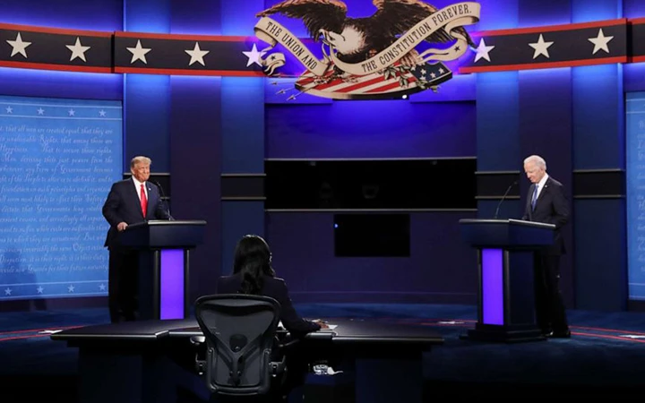 Hai ứng cử viên tổng thống Mỹ tại cuộc tranh luận cuối cùng. Ảnh ABC NEWS