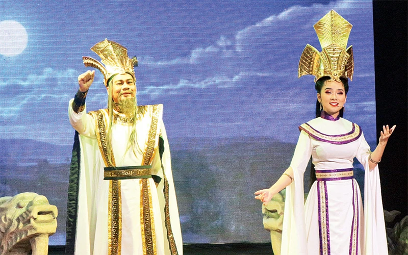 Hình ảnh suất diễn đầu tiên "Truyền tích Cổ Loa xưa" tại Sân khấu nhỏ Sen Việt.