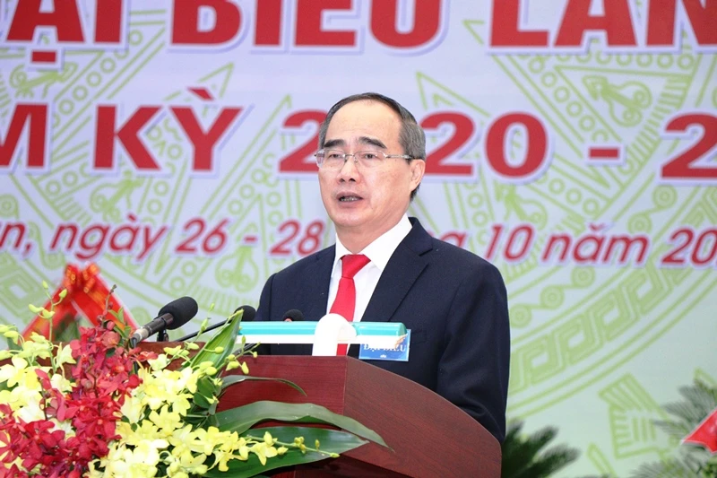 Đồng chí Nguyễn Thiện Nhân, Ủy viên Bộ Chính trị phát biểu chỉ đạo đại hội. 