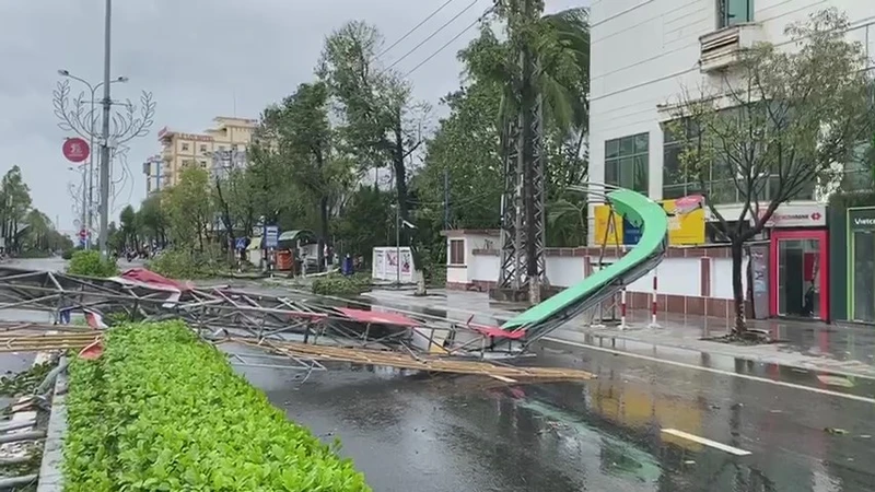 [Video] Hình ảnh một số khu vực ở thành phố Quảng Ngãi sau bão số 9
