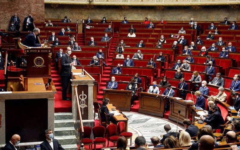 Thủ tướng Pháp Jean Castex trình bày trước Quốc hội về các biện pháp chống dịch trong những ngày tới. (Ảnh: Reuters) 