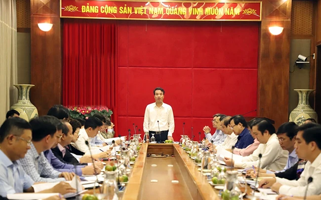 BHXH Việt Nam làm việc với 15 tỉnh về công tác thu, phát triển đối tượng BHXH, BHYT. Ảnh: MINH HÙNG 