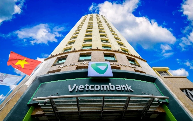 Vietcombank giảm lãi suất cho vay hỗ trợ doanh nghiệp, người dân bị ảnh hưởng bão lũ