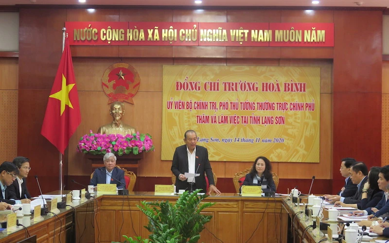 Phó Thủ tướng Thường trực Chính phủ, Trương Hòa Bình, làm việc với lãnh đạo tỉnh Lạng Sơn.