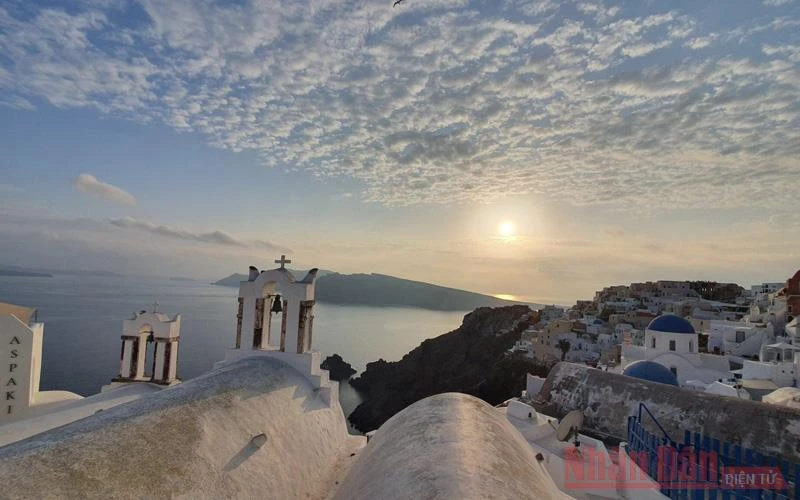 Santorini không hổ danh là "thiên đường nơi hạ giới".