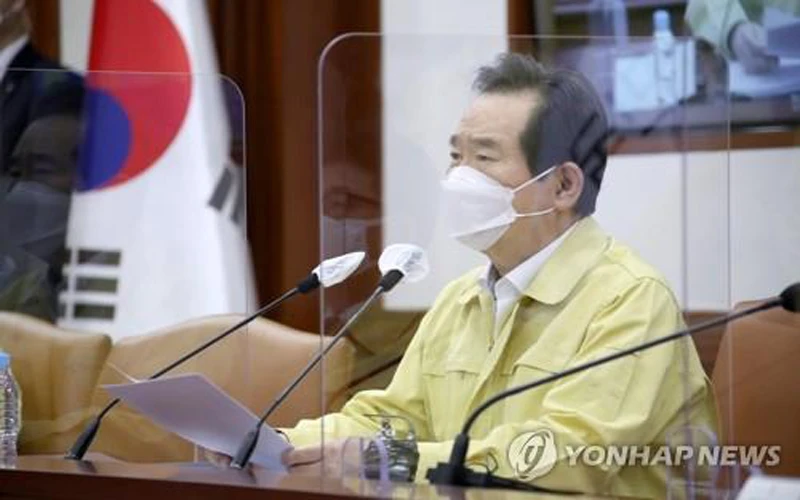 Thủ tướng Hàn Quốc Chung Sye-kyun phát biểu tại cuộc họp báo, ngày 17-11. (Ảnh: Yonhap)