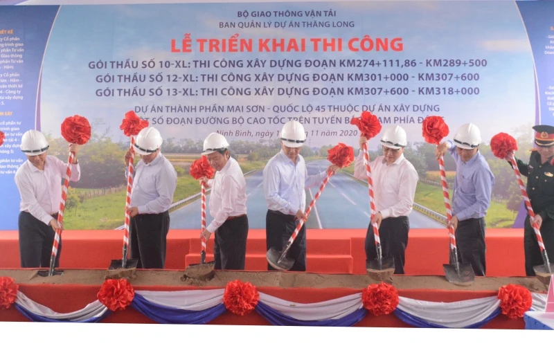 Đồng loạt thi công ba gói thầu thuộc dự án cao tốc Mai Sơn - quốc lộ 45.