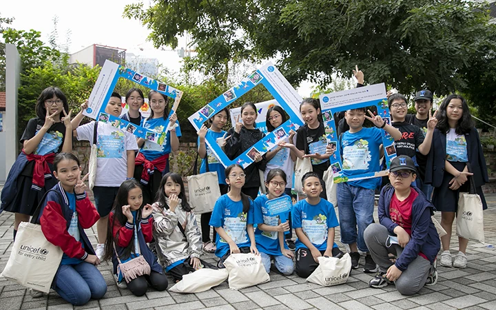 Các bạn nhỏ tham gia lễ kỷ niệm tại Hà Nội (Ảnh: UNICEF).