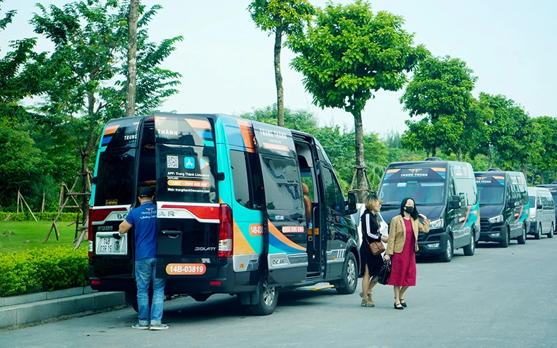 Hãng xe Trung Thành Limousine Quảng Ninh biến văn phòng bán vé tại Căn NV19, khu đô thị Minh Tâm (Q.Long Biên) thành bến cóc trá hình.