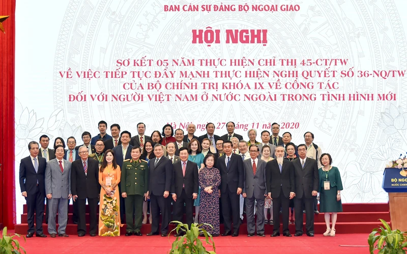 Nâng cao hiệu quả công tác về người Việt Nam ở nước ngoài