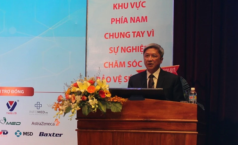 PGS, TS, Nguyễn Trường Sơn, Thứ trưởng Y tế phát biểu tại hội nghị.