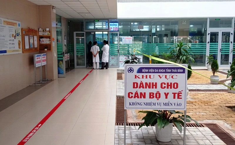 Khoa Truyền nhiễm, Bệnh viện đa khoa tỉnh Thái Bình, nơi đang cách ly, điều trị cho bệnh nhân số 1138 tái dương tính với SARS-CoV-2.