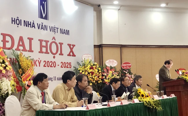 Đại hội Hội Nhà văn Việt Nam lần thứ X đạt kết quả nổi bật trong chuyển giao thế hệ lãnh đạo. Ảnh: HV