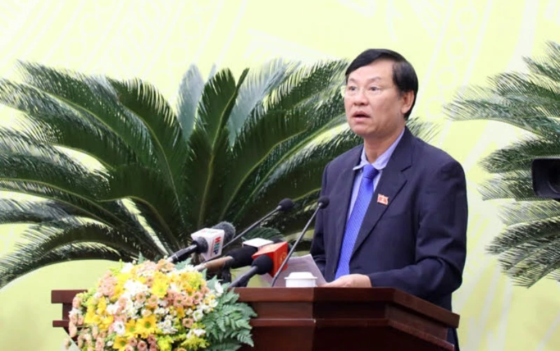 Chánh án Tòa án nhân dân Thành phố Hà Nội Nguyễn Hữu Chính phát biểu tại HĐND thành phố Hà Nội. 