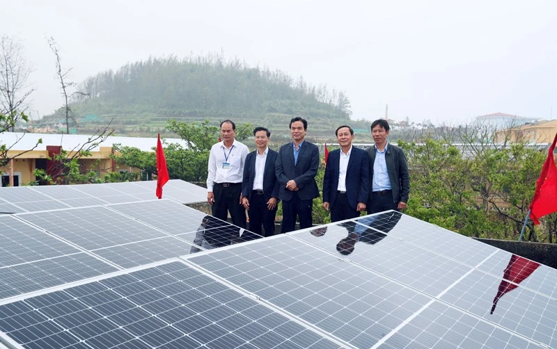 Công trình điện mặt trời cho trường học ở đảo Lý Sơn mang nhiều ý nghĩa thiết thực. 