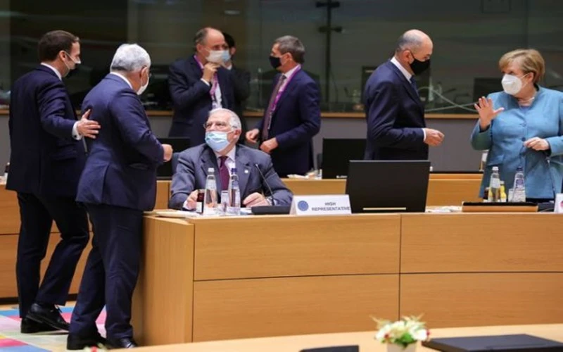 Các nhà lãnh đạo EU thảo luận tại Hội nghị thượng đỉnh EU, diễn ra ở Brussels, ngày 10-12. (Ảnh: Reuters)