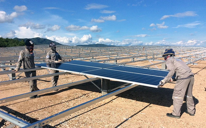 Nhà máy điện mặt trời Krông Pa, quy mô 49 MWp, khánh thành đưa vào sử dụng cuối năm 2018 đem lại hiệu quả thiết thực. 