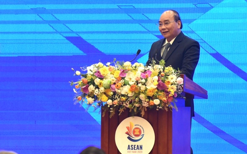 Thủ tướng Nguyễn Xuân Phúc phát biểu ý kiến tại Hội nghị tổng kết Năm Việt Nam ASEAN 2020. 