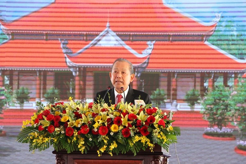 Phó Thủ tướng thường trực Trương Hòa Bình phát biễu tại buổi lễ khánh thành Đền thờ liệt sĩ, Khu di tích lịch sử quốc gia khu vực đồn Long Khốt