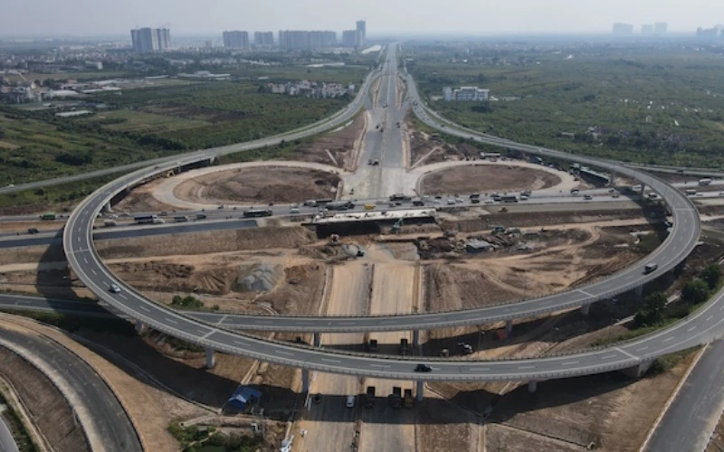 Nút giao đường Vành đai 3 với cao tốc Hà Nội-Hải Phòng đã hoàn chỉnh.